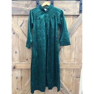 Cachet Vintage Women’s Sz S  Nightgown Sleep Dress Green Velvet New Old Stock